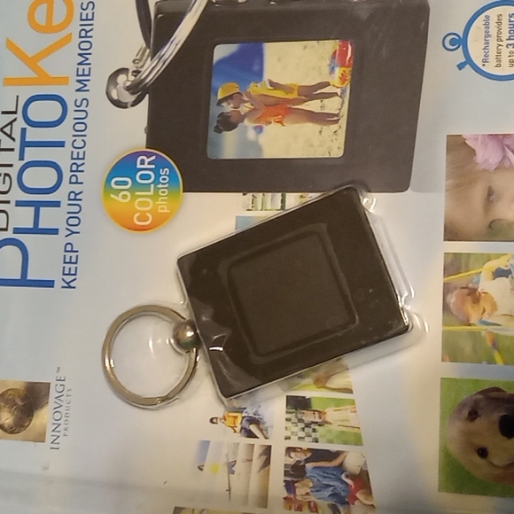 Digital Photo Keychain - Picture 4 of 7